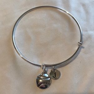 Bangle bracelet